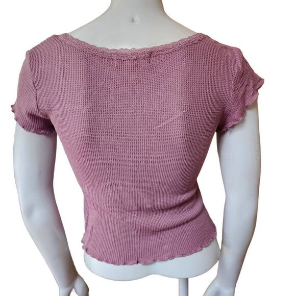 Pink Rose Dusty Mauve Waffle Knit Lace Neckline & Lettuce Hem Blouse (S) - Picture 5 of 6